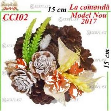 Coroane decorative din con natural impodobit diametru 15 cm