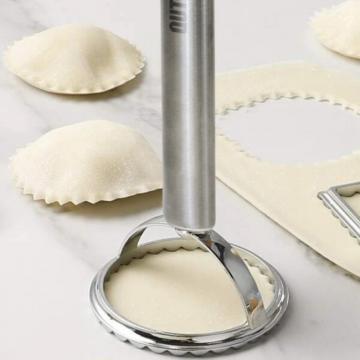 Decupator aluat pentru ravioli, cerc, inox 15x6,5 cm, Quttin