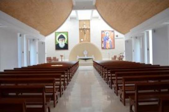 Mobilier biserica Saint Charbel